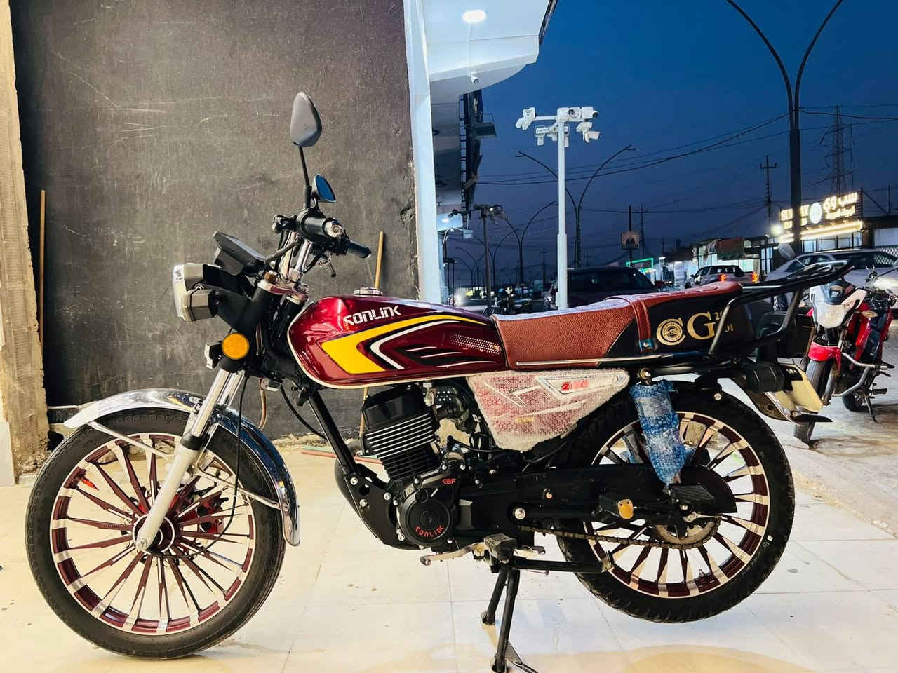 دراجه سونكCBFموديل 2025
مكفوله من كلشي نشاط خير من الله محرك 200CC
تشغيل عل بصمه 
السعر 900وبي مجال 
المكان جويبه
للاستفسار:***********
