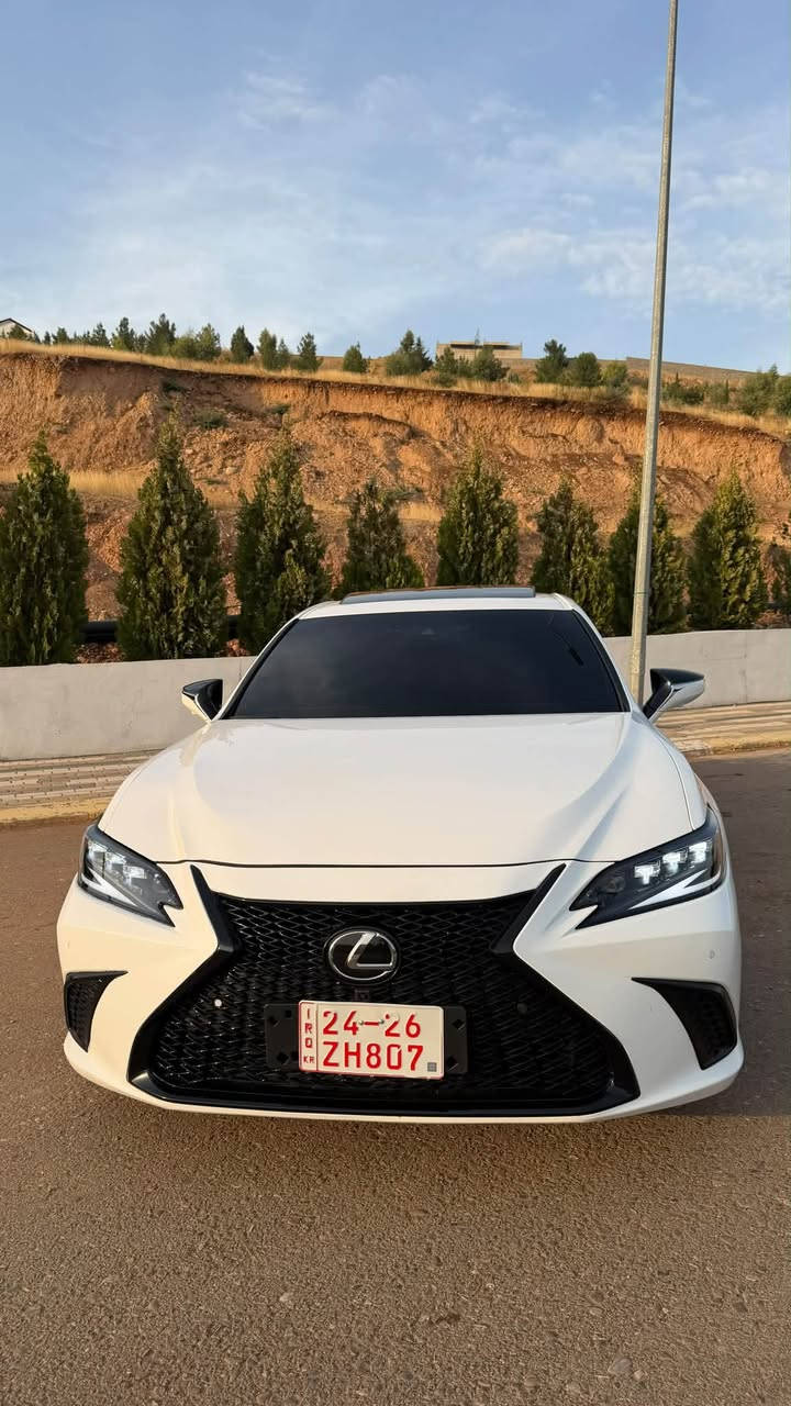 لكزس ES300h • ٣ قطع ونص • بل زاخو