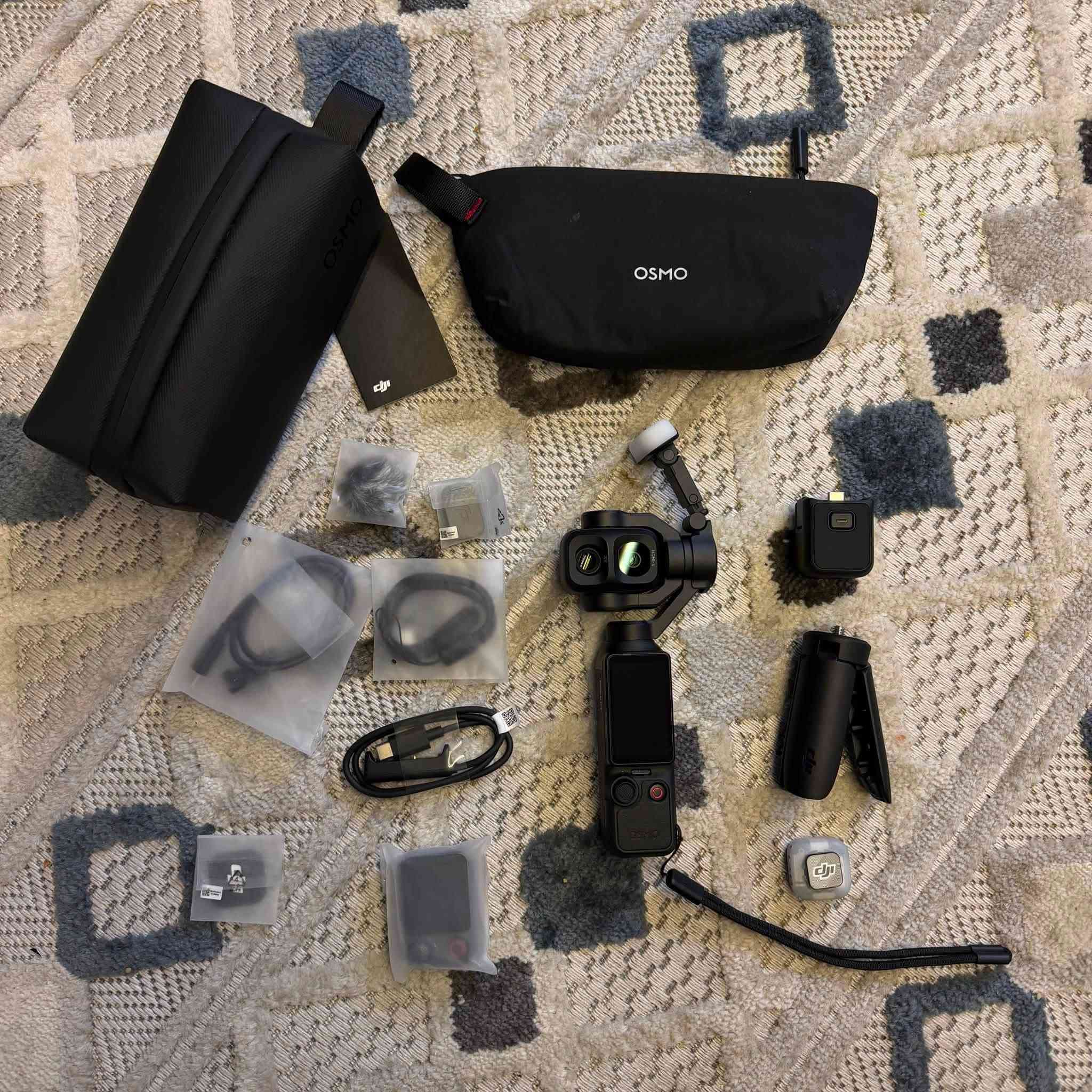 Dji غنيه عن التعريف
السعر مليون و125 قفل
فقط فتحت الباكيت
***********
