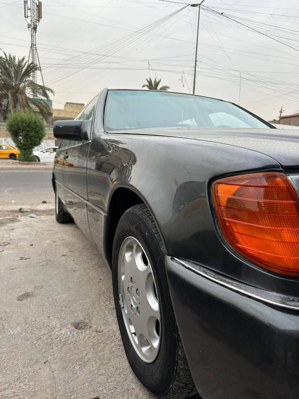 سلام عليكم شبح موديل 92 قبل اسبوع صبغ جديد 
فول مواصفات كشنات جلد بلاديه كهرباء ستيرن كهرباء فتحته سقف سنتر لوك كله شغاله صدر خلفي امامي جديد كهربائيات كله شغاله اريل كهربائي نقصه بس تبريد الصونده طاكه سياره خير من الله عنواني بغداد البلديات سعر 68 بيه جاملغ خلفي بس  وبيه مجال بسمي تحويل مباشر 
رقم الهاتف *********** غير متواجد على النت اي ستفسار على رقم  واني خادم
