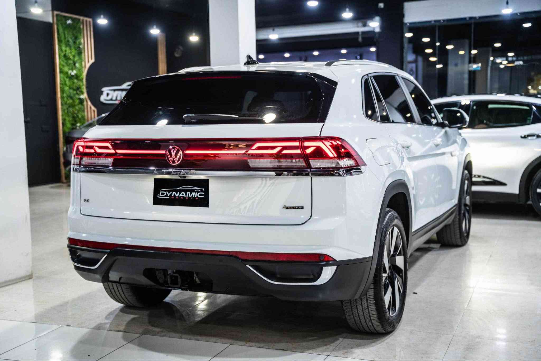 2024 VOLKSWAGEN ATLAS, CROSS SPORT 2.0T SE TECHNOLOGY
موديل :2024
مواصفات : SE
محرك : 4 سلندر
وارد : امريكي
عداد : 32,000ميل
صبغ : ٢ كلير امريكي  فقط 
رقم : ( موقط) ( كاتي)
ناونيشان هةولير جادةي حديد و خشب پيشنگاي دايناميك موتورز
بو زانياري زياتر پةيوةندي بكةن بة وتس اب
*********** أربيل, العراق

نص مكتوب في الصور:
- bid.cars AWD 2.0L 4 cyl. 269HP 50 384 km 2024 VOLKSWAGEN ATLAS, CROSS SPORT 2.0T SE W/TECHNOLOGY 1V2HE2CA2RC218049 0-43076502 IAAI Location: Chicago-South (IL) Shipping from: Indianapolis (IN) Seller: Progressive Casualty Insurance Sale Document: Salvage (Illinois) Sales History 1 Similar archival offers You are watching archived offer. Auction ended on Tuesday, October 21, 2025. Tuesday, October 21, 2025 15 Photos