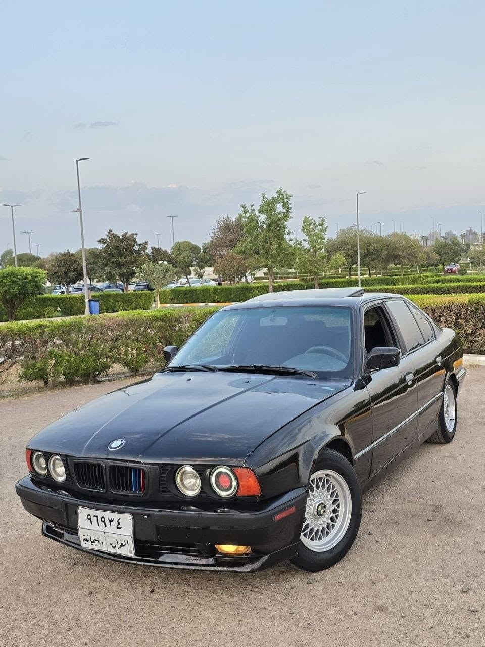 بيم دةبليو بؤفرؤشتن موديل 1991 مةكينة 25ي كةپسي گير حادي سلايت جام كارةبايي جةمپةكي پيشي هةية 700$ غرامةي لةسةرة سحري تةنها 40$ وةرةقةو كةمةك مةحامةلة تةحويل غرامة وةرگةران بةشةرت شوين هةولير.ز.م.*********** أربيل, العراق
