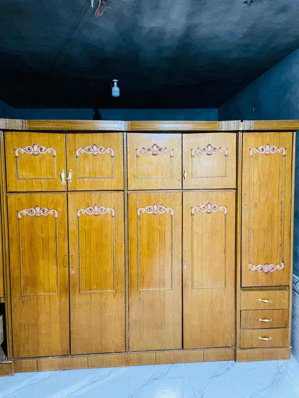 للبيع هودج اربعينه ام دوشمه ديكور حديث جديدة نضافه فول استخدام قليل خشب تفصال حطاطه كنتور 6 طابقين عنوان الرمانه
البعبيد الحويجه سعر مليون و 150 وبي مجال ونقل وشد مجاني واصل لباب بيتك 
‏‪***********‬‏
