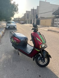 دراجه سكنس نوع SAW الدراجه كلش نضيفه اخت الجديده الدراجه 6بطاريات مسطر...