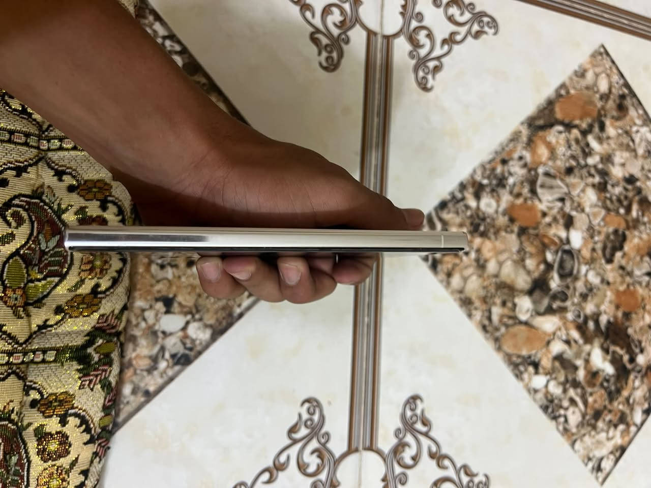 ألترا ٢٣ • ٥١٢ • جهاز بلادي