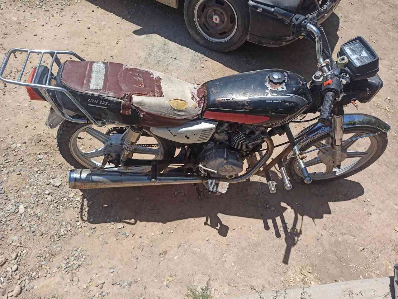 للبيع او مراوس بهونر اكس 9 سي او بي
جني كله محرك 200 لا صرف ولا بخال شغال هندر واحد سلف ضو شغاله بس باتري ضعيف السعر 250 وبي مجال الشراي يجي خاص او يتصل ***********
