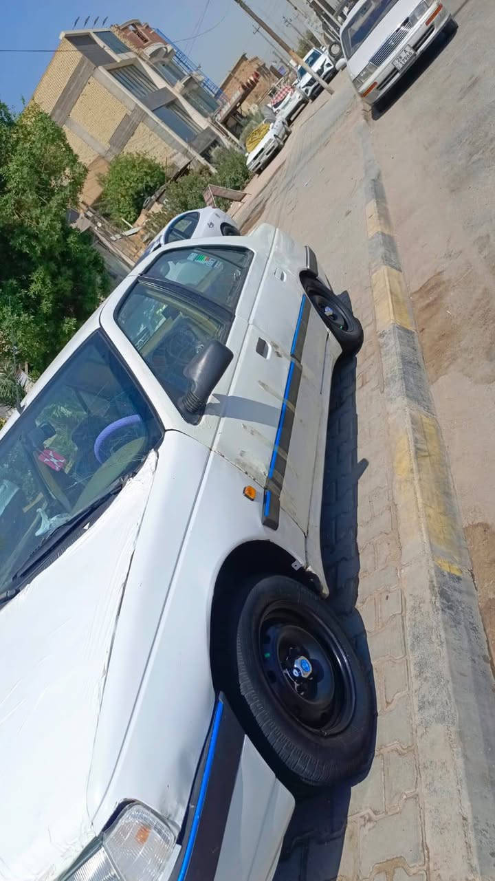 سلام عليكم سياره بيجو 405 موديل 2010 سياره بيها حزام مكينه كير حداديه مكفولات السعر 28 وبيها مجال حك  جيه ***********
