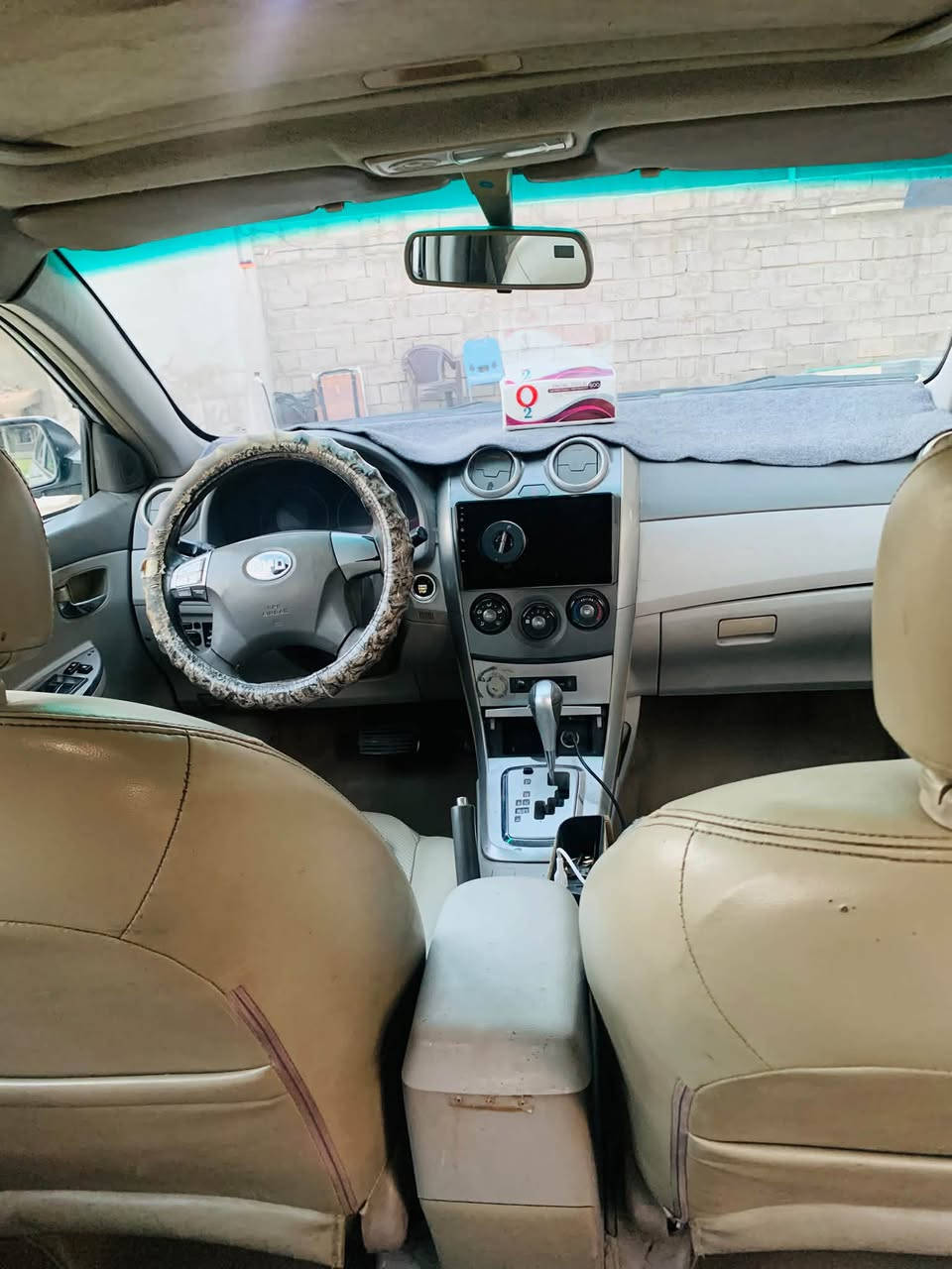 اسلام عليكم للبيع بي واي دي جي 3بصمة وفتحة سلايت سيارة خير من الله محرك  حدايدة خير من الله كدامك صور بس صار مشكلة بالكير ماعرف شنو وينزل من سعر السيارة وزوج تاير يحتاجلهة السيارة خير من الله السيارة اطب واطلع بيهة كرخ ورصافة بس لان صار مشكلة بالكير ماعندي مكانية اصلح الله شاهد تجي وتشوف بعينك السيارة مصفرة السنوية بااسمي تحويل مباشر  السعر55 استفسار الرقم ***********
