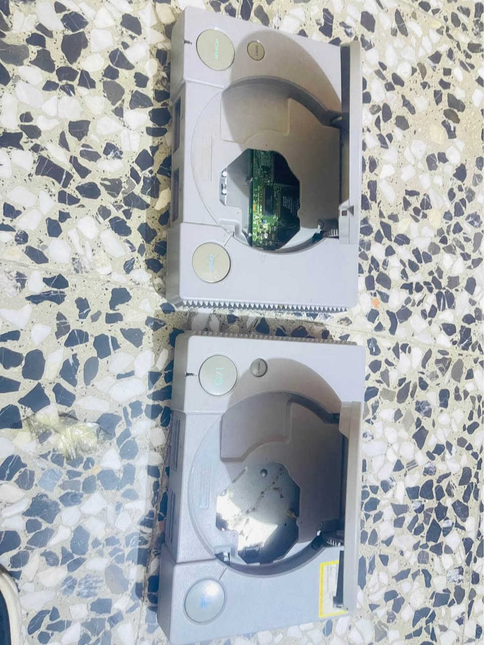 كفرات بلي وان ياباني وسنسر اعتقد يعني للشكل او قطع غيار ابيع مال باله اثنيهن ب25 الف وي التوصيل قفل 
مكاني مدينة الصدر *********** بغداد, العراق
