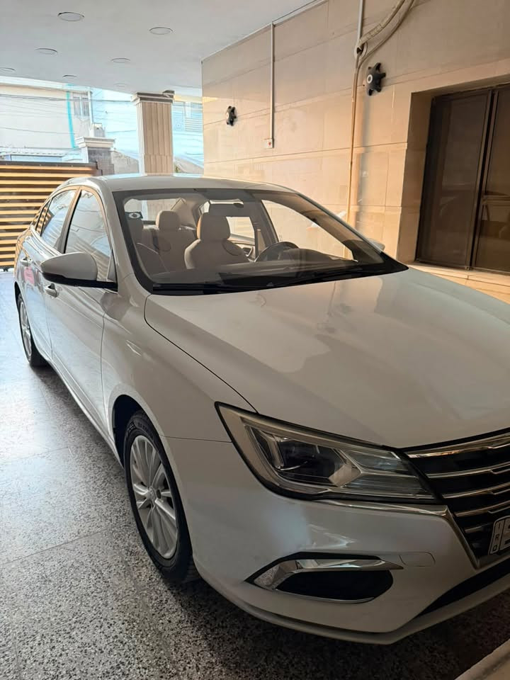 Mg 5 2023 
مكفوله بس بارد بل باب من جوه 
مواصفات بصمه شاشه تحكم ستيرن كامره خلفيه دواره كروس سرعه لد نهاري
سيارة مال بيت جديدة
ماشية 77 الف كيلو 
رقم بغداد
سعر 90 و بيه مجال
***********
