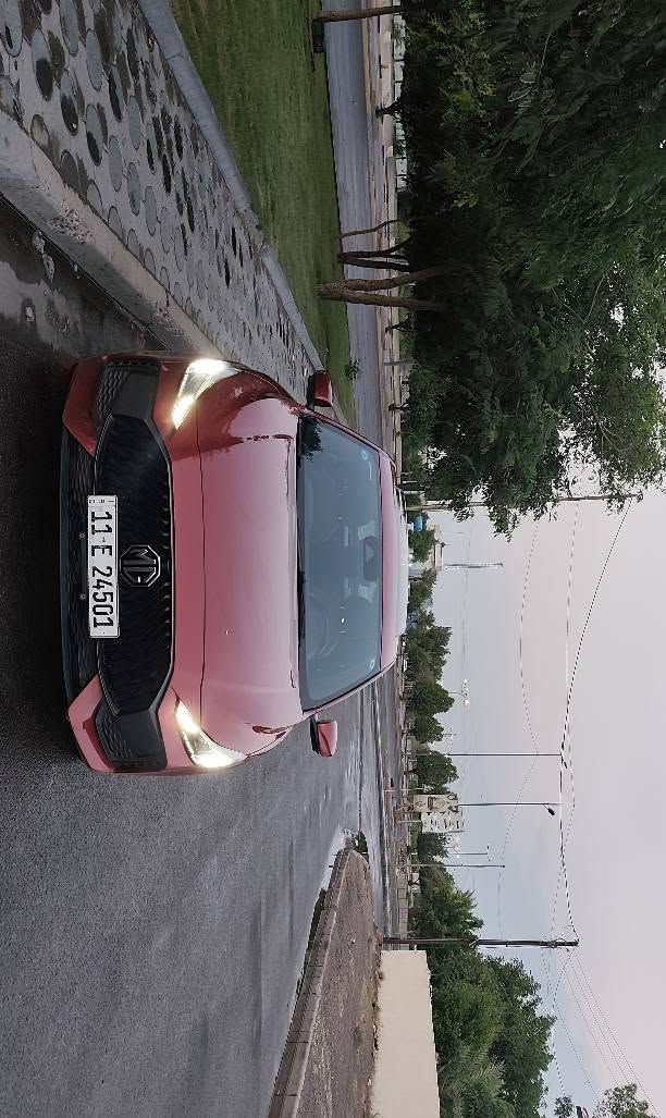 السلام عليكم 
MG GT 2023 Luxury أعلى فئة
وكالة العراق رسميًا
1.5 Turbu— المحرك 
 173 حصان 
قوة 173 hp،
عزم 275 Nm، 
تسارع 0-100 خلال 8 ثواني تقريبًا.
ماشية 37 كيلو فقط
لون مميز دم الغزال 
كير أوتوماتيك 
تبريد قطعتين 
سايد بريك بصمة
اوتو ستوب 
انضمت قيادة
بصمة تشغيل
بصمة بيبان 
فتحة سقف
مري شفط 
كاميرا 360، 
اشاير مري 
كاميرات محيطية
كاميرات عند الاستدارة 
لد نهاري امامي خلفي 
 كشنات جلد مطعم  
كرسي كهربائي،
 مثبت سرعة، 
شاشة، اكتف اندرويد 
 عدادات ديجيتال،
 6 إيرباغ،
Blind Spot،
مانع تصادم، 
تحذير مغادرة المسار.
سيارة كلين بوضع الشركة محرك كير كهرباء 
ملاحظات بسيطة / بارد شبر جاملغ الامامي / كسر قبق الايت خلفي 
رقم بغداد دولي هزة وسنوية جدد تحويل مباشر
السعر 110$
الموقع: بغداد / حي العامل 
اتصال + واتساب *********** بغداد, العراق
