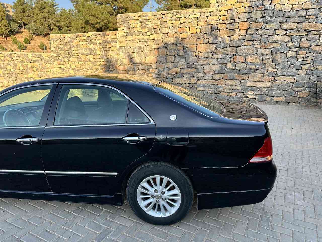 بەناوی خوای گەورە
..شاهینە بڕاوە بڕاوە ٢٠٠٥  بۆ فرۆشتن                   
..شانسی ١٨٠  گێڕ و مەکینە بچوک کەم بەنزین خۆر
شاشە و کامێرەیە کارەبایی هەمو گیانی لەسەر دەقی شەریکە ئیشەکات ئاوێنە کارەبایی پێش و پشتی حاسەیە تەبرید سارد و گەرم بەشەرت  ڕۆنی مەکینە تازە گۆڕدراوە بە شەرت پێش و پشتی کەپسە تایە و ویلی بیلادی لەژێرە سەقف و حیزام و کەڤەر و رەقەم شانسی بەشەرت قیست و قەرز و گۆڕینەوەم نیە تەنها فرۆشتنە 

شوێن: هەڵەبجەی شەهید
ژمارەی موبایل:***********
نرخ:٣٩ گەڵا قوفڵ و کۆتاییەکەی
