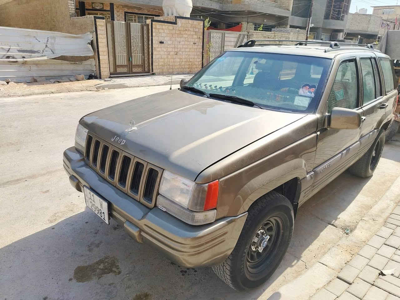 السلام عليكم سيارة َ مو  ديل٩٨ كراند؛شيروكي كيرومحرَك بطة رقم بغداد باسمي@نظيفة كله شغالة َماعدة التبريد***********السعر45وبيهة ََمجال
