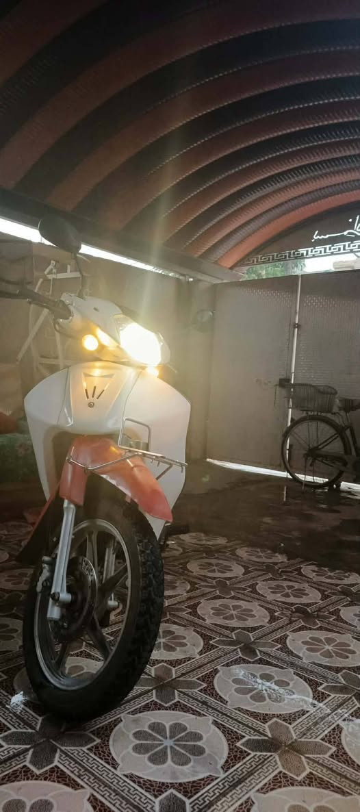 ديلم اوتماتيك ٤ نمره  
بدون اكلج

دراجه حلوا ونضيفه السعر 575
***********
مكلف بل نشر
