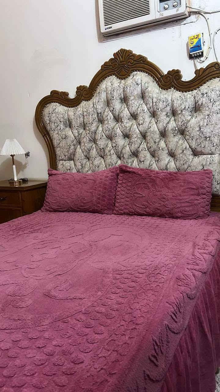 غرفه استخدام قليل  جديده جرارات سلايت وخشب درجه أولى تزكام سعر 1500 مليون ونص. مكاني حله شارع ٨٠ .. رقمي ***********
