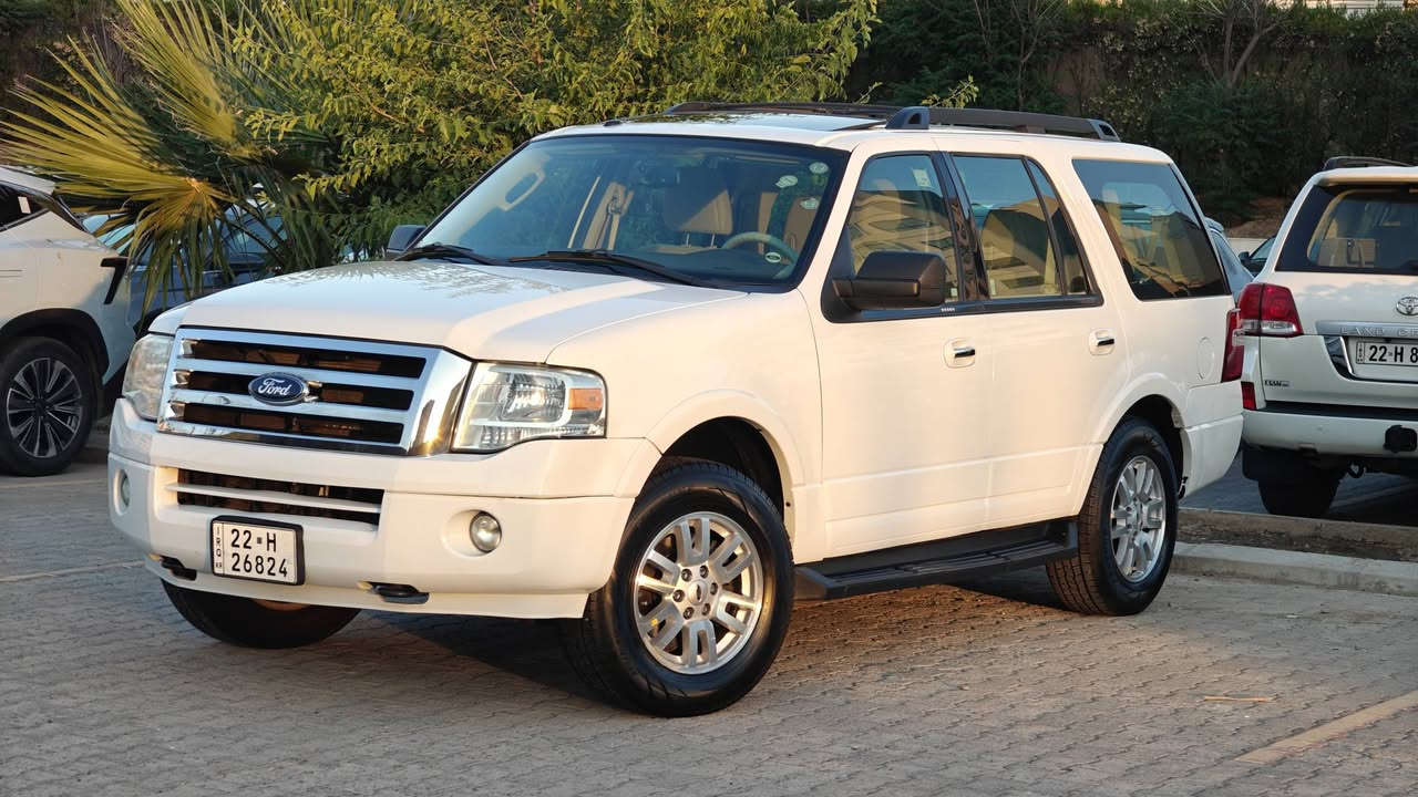 فورد اكسبيدشن 2012 وكاله
فورد اكسبيدشن 2012
وكالة شركة نيفا 
محرك V8 
فتحه 
ماشيه 75 الف م فقط 
بيه مكانين تعديل وتكحيل فقط 
السيارة جديده لووك ماناقصه اي شي 
كير ومحرك بشرط برغي ممفتوح بيه 
تبريد طخم تايرات وصدر جديد 
ادامه كامله 
سويجين 
السعر 149 وبي مجال بسيط 
رقم اربيل هزه جديد ورقم جديد 
العنوان اربيل 
للاستفسار اكثر 
***********
***********
