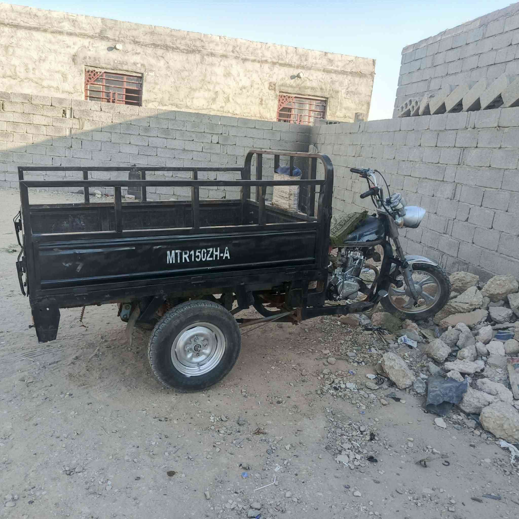 سلام عليكم هاي ستوته مفوله وسعره حلو اوراق ستنساخ مديل ١٦ كله شغال هورن لايت ب٧٠٠قفله رقمي***********
