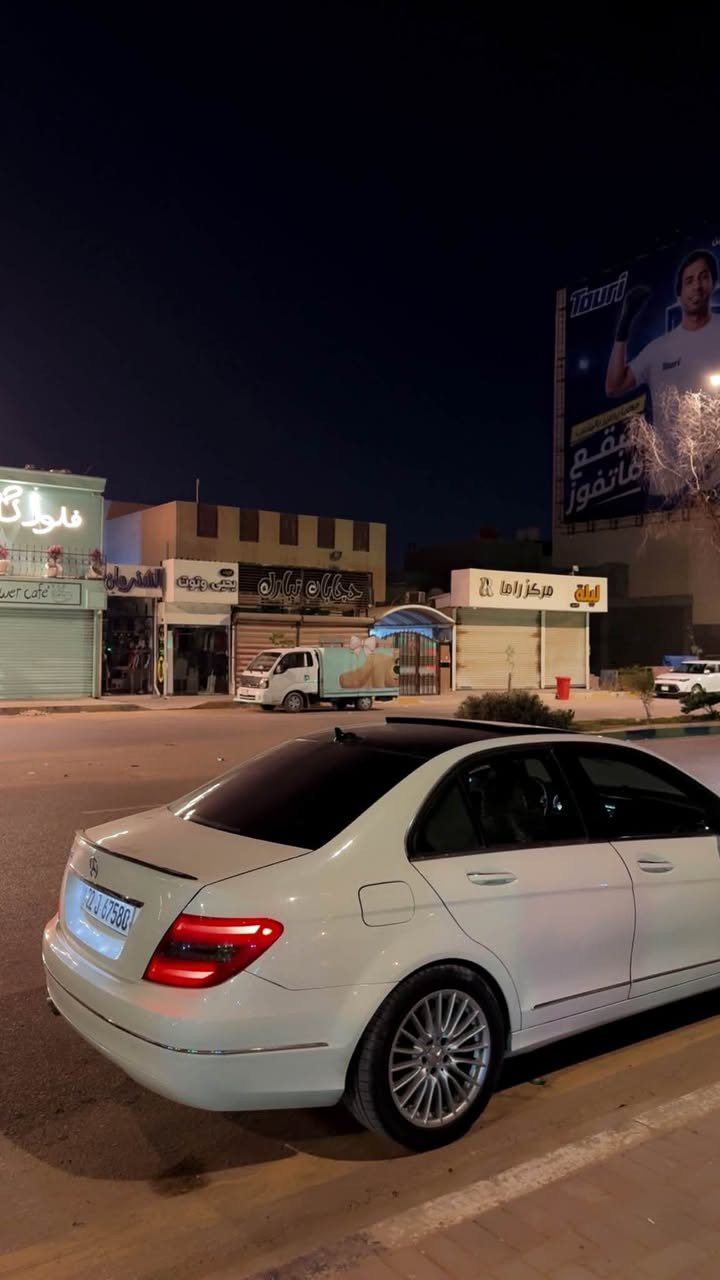 Mercedes-Benz C200 2012
-------------------------------------

#السعر : 134$ وبيه مجال بسيط

#رقم الهاتف :*********** 

#رقم السيارة : اربيل  

مكان السيارة : حله بابل 

-------------------------------------

سلام عليكم 

 للبيع  مارسيدس C200 موديل 2012 رقم اربيل سيارة خليجية   وكاله اربيل مكفولة بدون ضربة بيه صبغ قطعتين بدون دواخل سيارة فول مواصفات 

1_ بصمة تشغيل + ابواب 

2_محرك  +كير  مكفولات ⁦⚔️⁩

3_تبريد قطعتين+ثلاجة⁦❄️⁩

4_كروز سرعة🔒 

5_ داخل مشمشي بلادي ⚔️⁩

6_مراية داخلية+جانبة عاكسة ⁦🔍

7_تحكم ستيرن ⁦⚔️⁩

8_مري شفط 

9_انظمة قيادة  +سبورت + طبيعي 

10_انارة ترحيب💡 خارجية وداخلية ⁦⚔️⁩

11_شاشة اعطال

12ستيرن كهرباء  

13_ويل 17 بلادي +تخم تاير جديد   💡

14_جام اخضر ⚔️⁩ 

15_صدر امامي خلفي جديد

16_بردات خلفي 3 

17 دركة حرف D

18_لايت داينمك LED 

19_كشنات كهرباء +خزن ذاكرة 

20_بانوراما 

21_حساسات امامي خلفي 

22_كاميرا خلفية   

 

-------------------------------------
