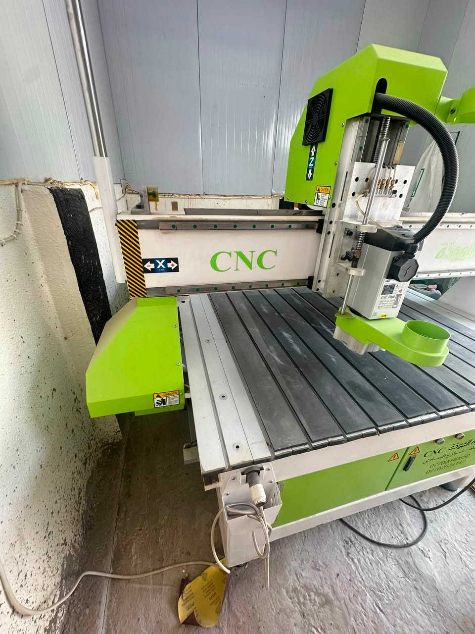 السلام عليكم عندي مكينة cnc راوتر نظيفة كلش مجرد ربطتها كهرباء وسويت بيها تست فقط
حجم 2.50x1.30 تبريد هواء ، سبندل 4.5kw 
سنكل فيز + منظومة شفط غبار كبيرة شفاط + هوز +بوري +فرشة 
كاملة مع كل ملحقاتها براين قطع و 3D جديدة 
قوايش وقطع غيار وباقي الغراض مثل ما موضح بالصور 
مستعجل ع البيع سعر مناسب 
مكاني بالدورة ***********
