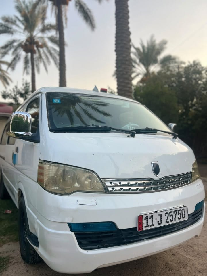 السلام عليكم سياره جنبي H1للبيع رقم بغداد أنكليزي  مكينه كير اكسل خير من الله تبريد شغال يبرد مصفره هيئه وضريبه سياره جاهزه وكامله خير من الله للاستفسار .***********
