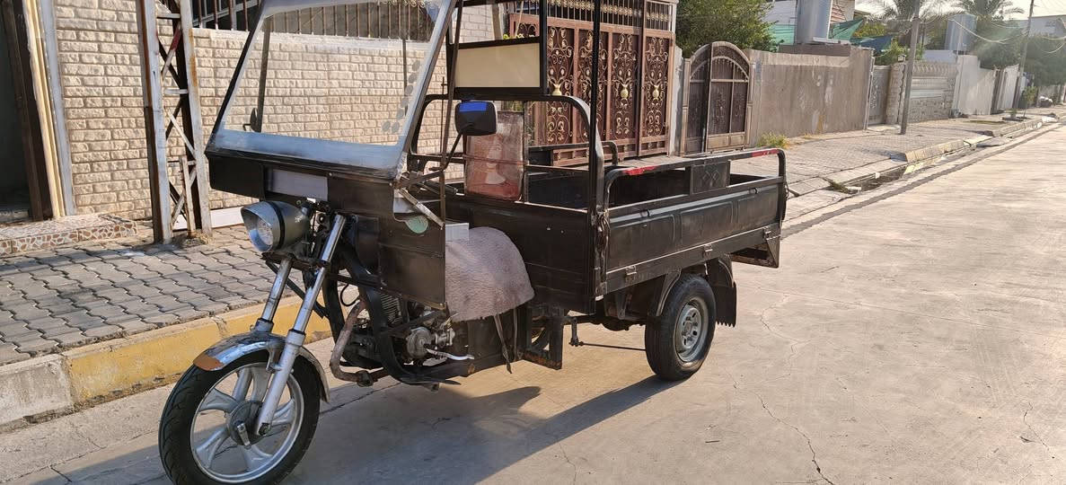 للبيع شرط نكرة سلف وهندر وكهربائيات ورگبة 
سعر 950 الف وبيها مجال قليل 
واتس اب ***********
