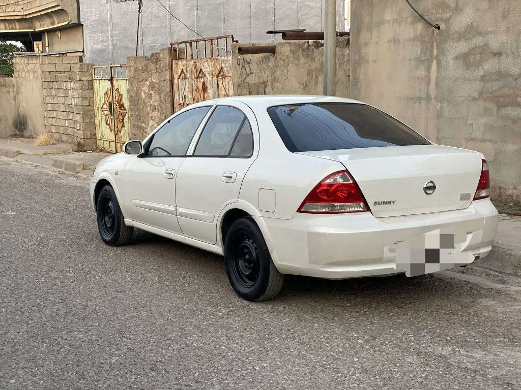 سەنی کۆری 2008
مەکینە سپی  سەنەوی تا 30 تازەیە  گێر عادی 
چوار پارچەی بو یاخە بیناوگردن
 رەنگی سەدەف دوو جام کارەبا 
ناو زەرد 
کارتی بەنزینی هەیە 
*********** شمشمل, السليمانية
