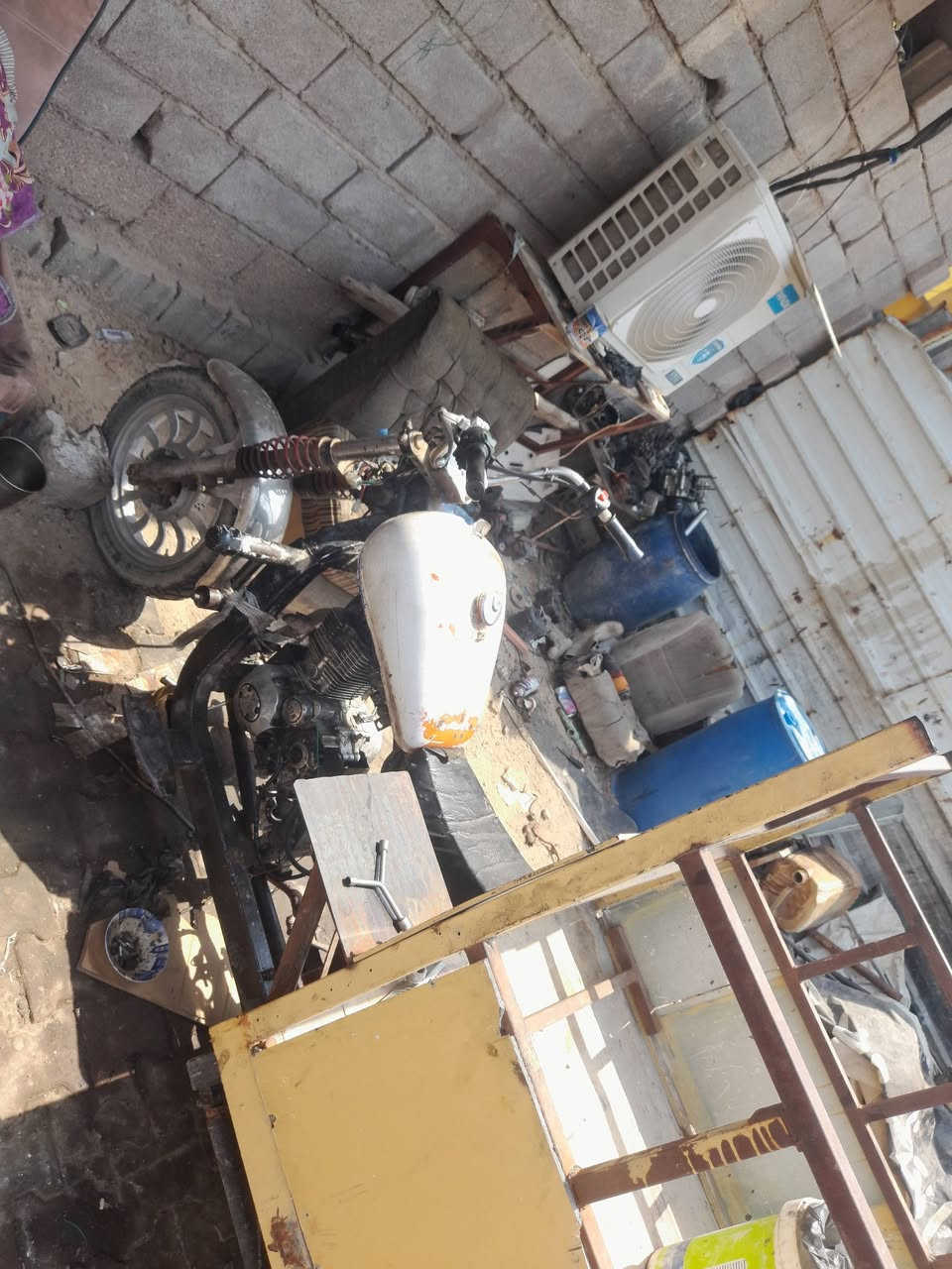 سلام عليكم ستوت للبيع ايفان أدوات ستوت حلو بدي  تفصل  بس محرك ايبخر  ستوت شغال شاصي مكفول ستوت سعره 600 أو بيه مجال غليل  مكاني البصره أبو الخصيب طريق محوله الزهير  ***********
