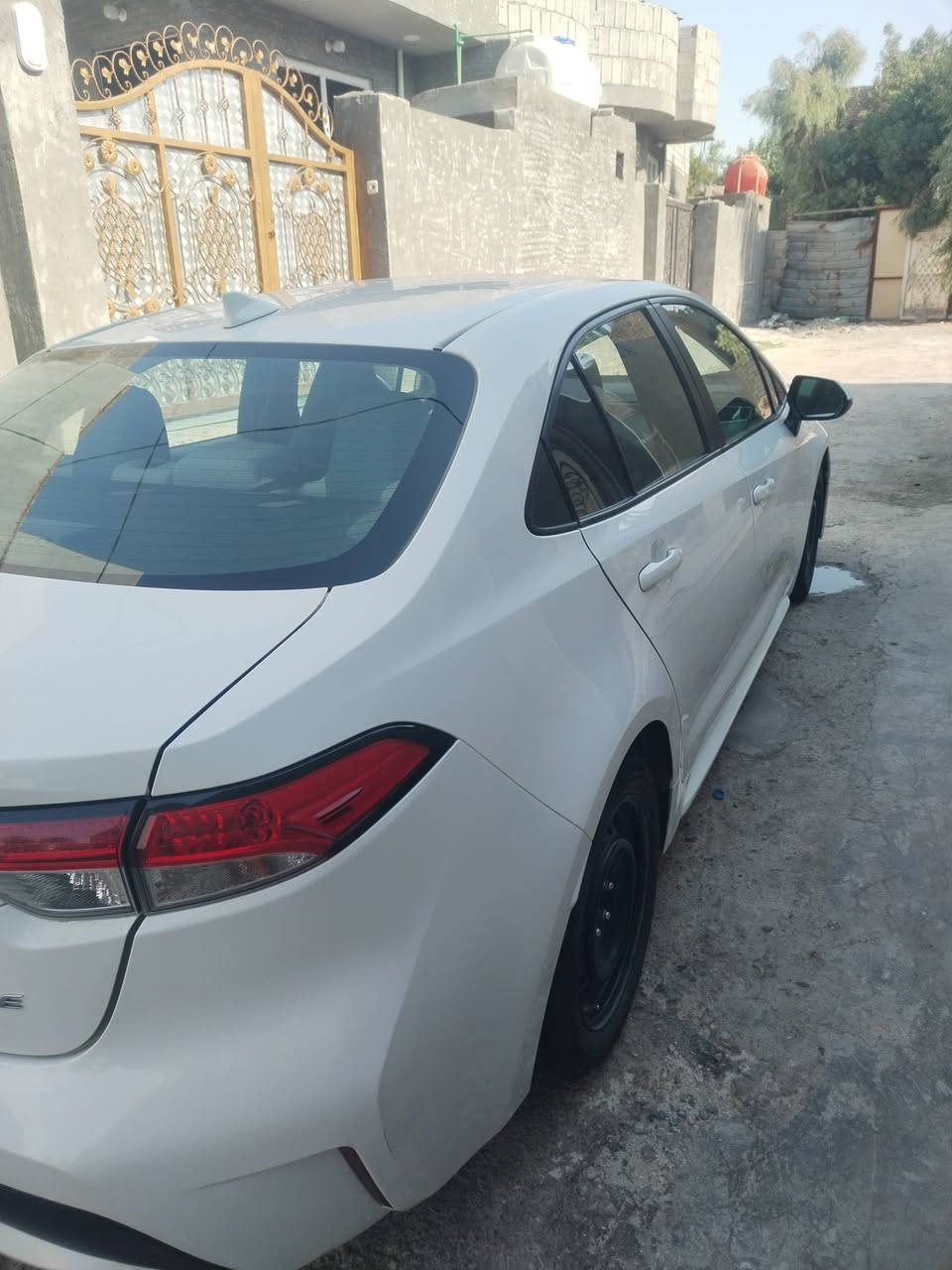السلام عليكم للبيع كورلا وارد امريكي حادثهه جاملغ وبنيد جاملغ بلادي 2021 LEداخل ابيض هاند بريك بصمه تحكم ستيرن رادار مثبت سرعه شاشه كبيره تبريد ثلج فضل من الله  باقي المواصفات معروفه للاستفسار الاتصال***********
          ***********
