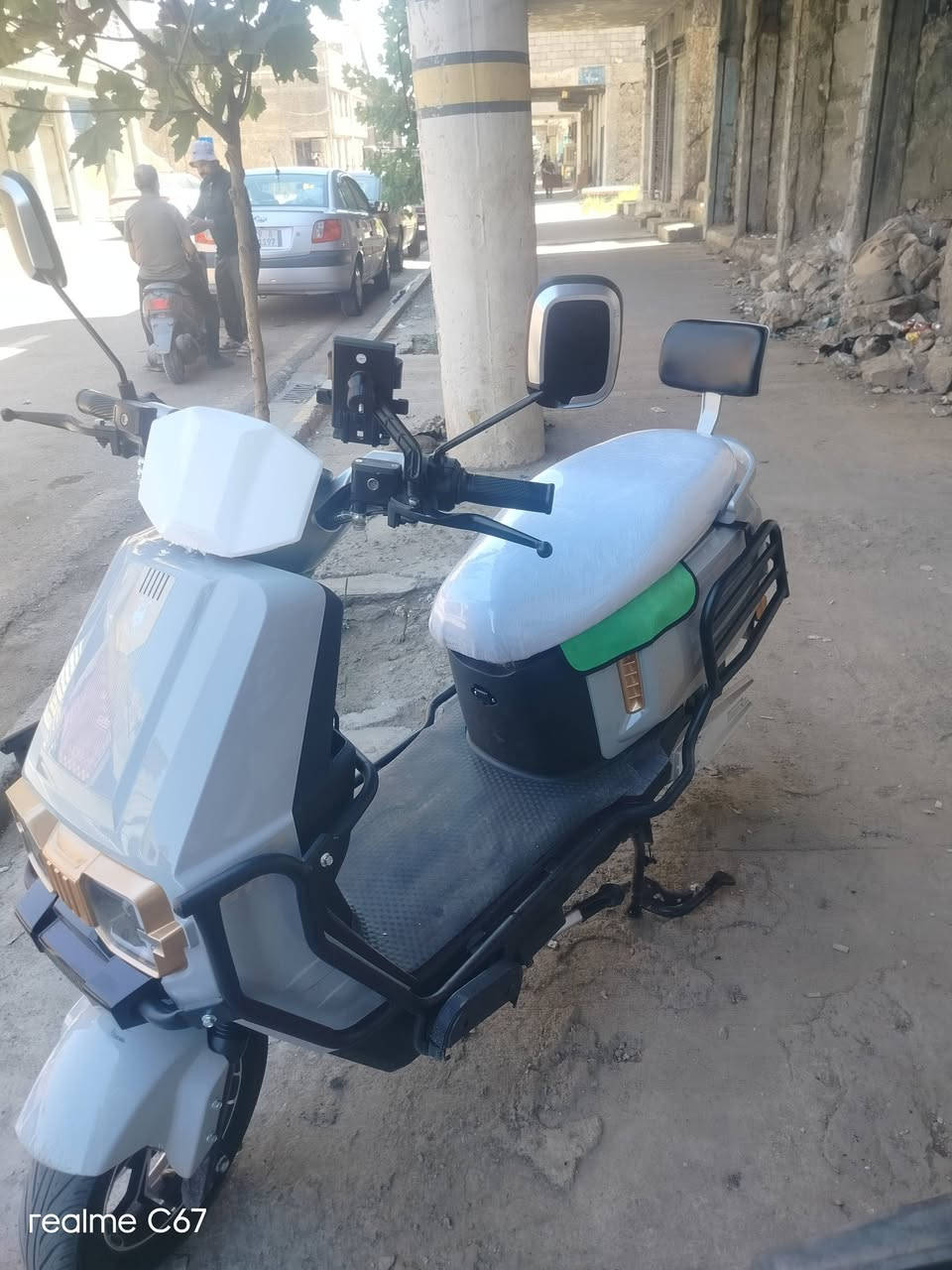 دراجا شحن للبيع مواصفات يجي وياها بصما2 سويج2 نضام كرت2 بيها نضام رجوع الى خلف ملف 3000 حقيقي سرعا 80 بطاريه مسطره دبل 40 امبير سعرها (مليون) الي يريد يتواصل واتساب *********** مكاني موصل جانب الايمن@جميع
