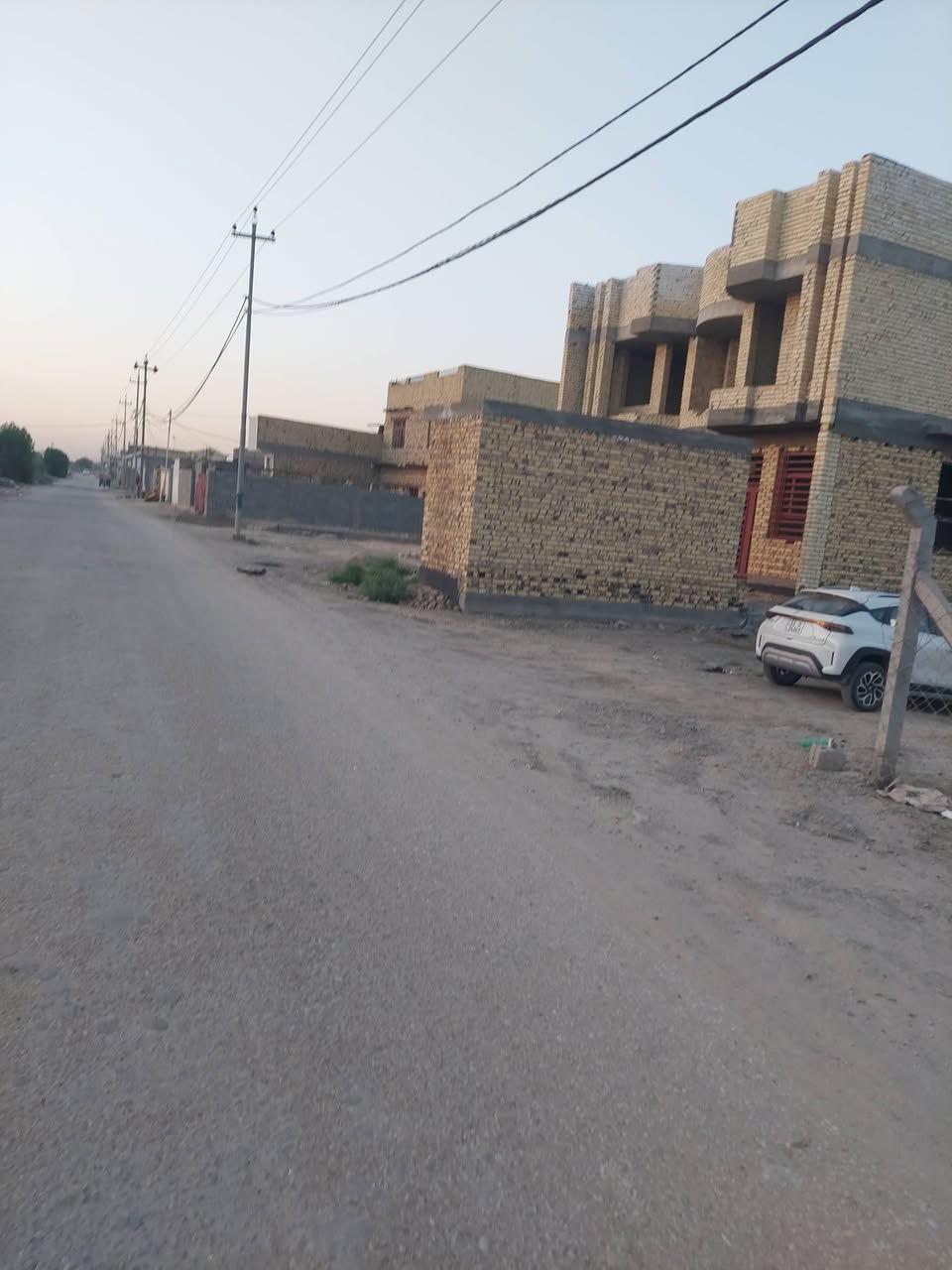 قطعه ارض للبيع مساحه ٦٥٠متر
طابو زراعي سند٢٥ القطعه داخل حي سكني خدمات كامله ماء اسأله كهرباء ظفيرة انترنيت ضؤي مضروبه بي ار سي عنوان الحله ورديه سيف سعد شارع المشجر
***********
