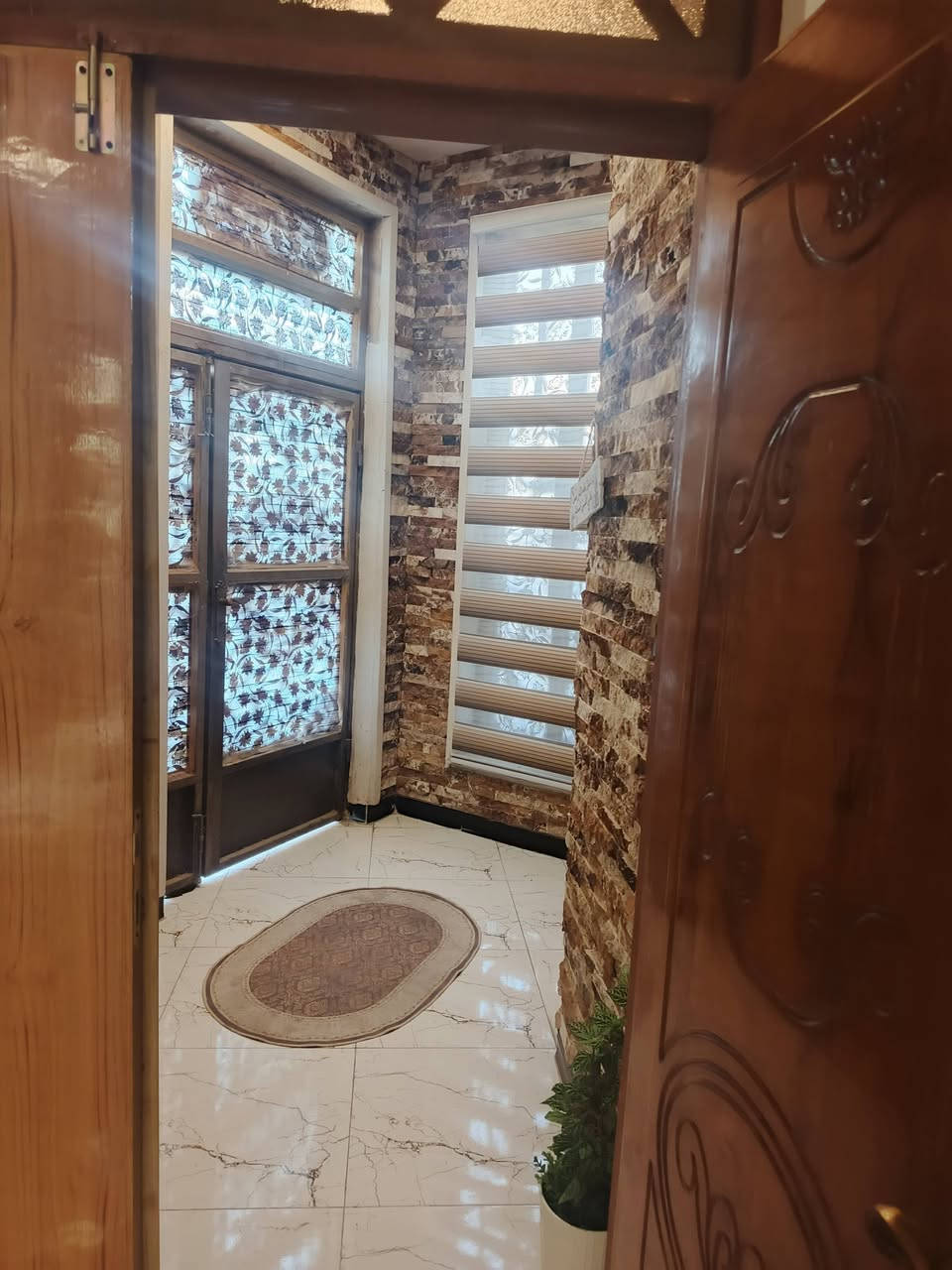 بيت مساحه ٣٥٠ زراعي  ركن سبعه نيسان الجسر الجديد قريب على السياسين كامل الخدمات ماي مجاري مولد انترنيت تفاصيل أكثر علئ الرقم ‏‪***********‬‏
