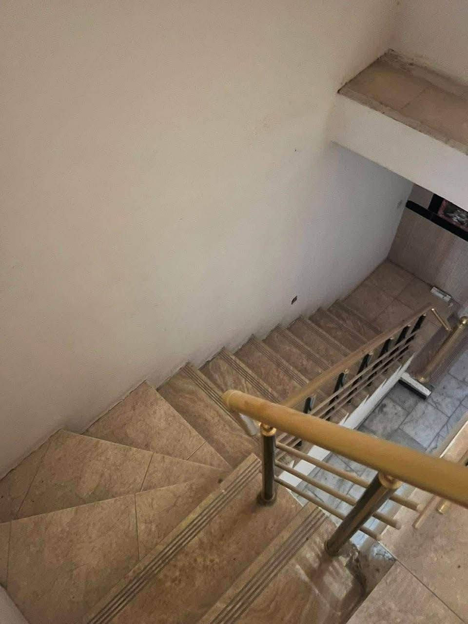 🏠 للإيجار في السيدية | 750 ألف وقابل للتفاوض

✨ دار مساحة 50 متر

🔹 يتكون من:
• غرفتين نوم 🛏️
• مطبخ 🍳
• صالة 🛋️
• خدمات بكل طابق 🚿

💰 بدل الإيجار: 750 ألف وقابل للتفاوض

📞 للاستفسار والتواصل:
***********

🏢 مكتب قمر للوساطة العقارية
📍 عنوان المكتب: مدخل شارع الآمن

🔑 يتوفر كافة عروض الإيجارات في منطقة السيدية
