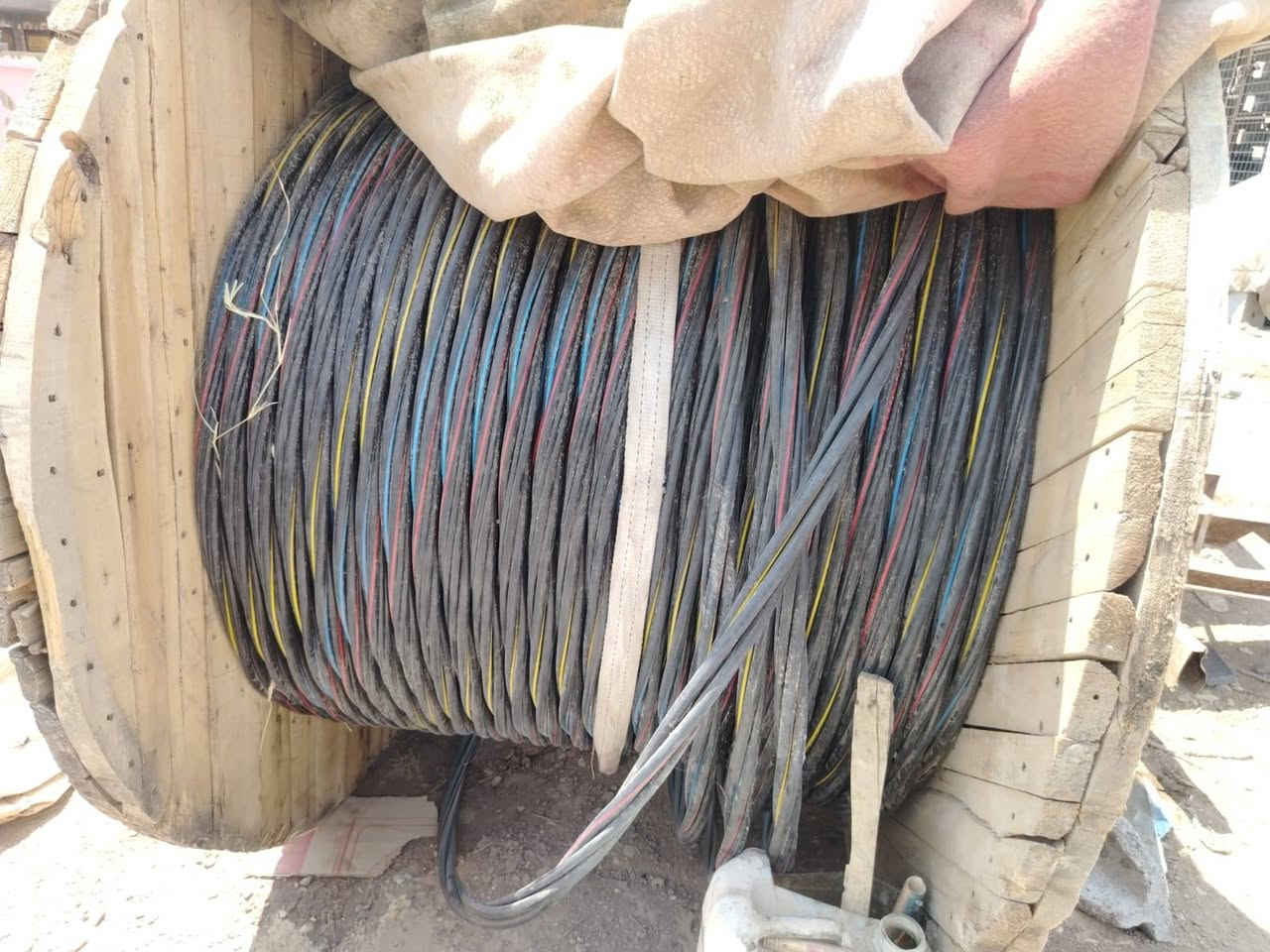 ظفيرة 5 خطوط تركي أصلي جديدة غير مستخدمة ٤٥٠ متر جرة وحدة الاتصال ***********///***********
