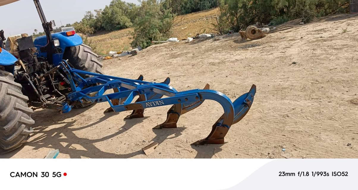 فدان  تركي  حجم ١٢ نضيف للبيع  او مراوس بفدان ١٠ تركي مكاني  الشطره. ***********
