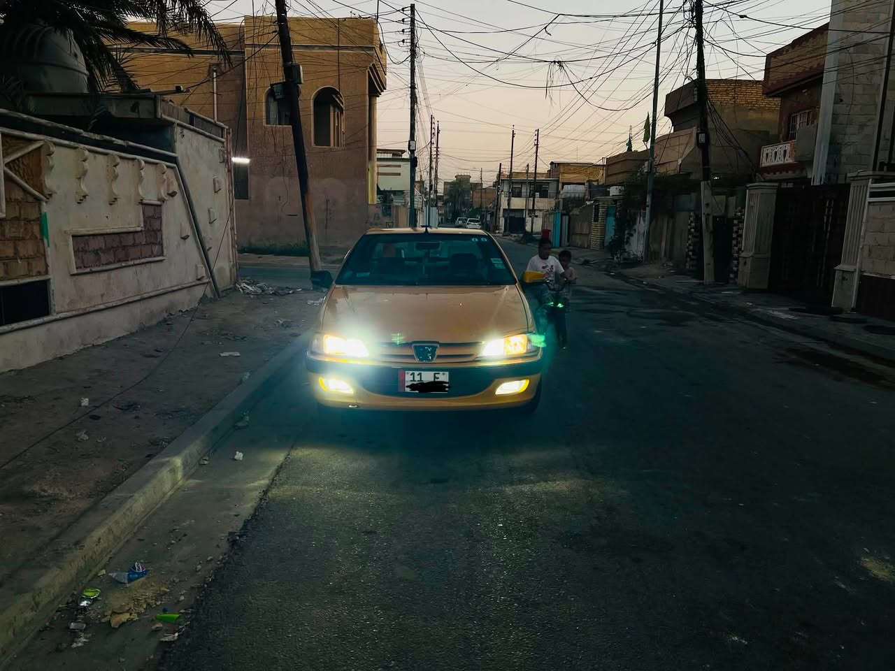 السلام عليكم بيجو بارص موديل 2015
جاهزه لشغل مصفره هئيه وغرامات تأخذ سنويه مصفره  رقم إنكليزي تسقط سنويه 2030 هزه بعدهي مساقطه سياره ما بيهة اي نقص تدفئه وتبريد ثلج سياره خير من الله السعر ٤٠ ورقه وبيهة مجال بسيط مكاني بغداد الحسينيه/ الراشديه / الرقم ***********
