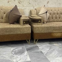 عندي تخم 5 مقاعد اخو جديد مع تيبلام وبردات وطبلات عدد ٢ السعر ٩٥٠ ￼ به...