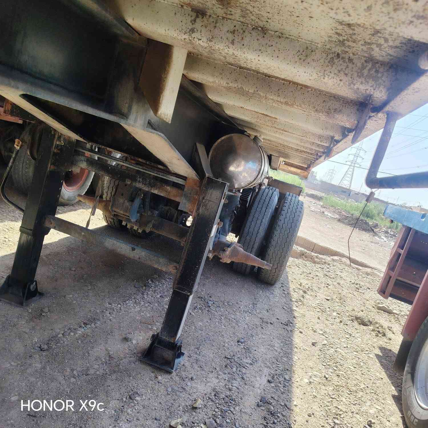 عربانه قلاب براد ١٦ ذرعه ٣٣م السعر ١١٥ ت ***********

نص مكتوب في الصور:
- HONOR X9c