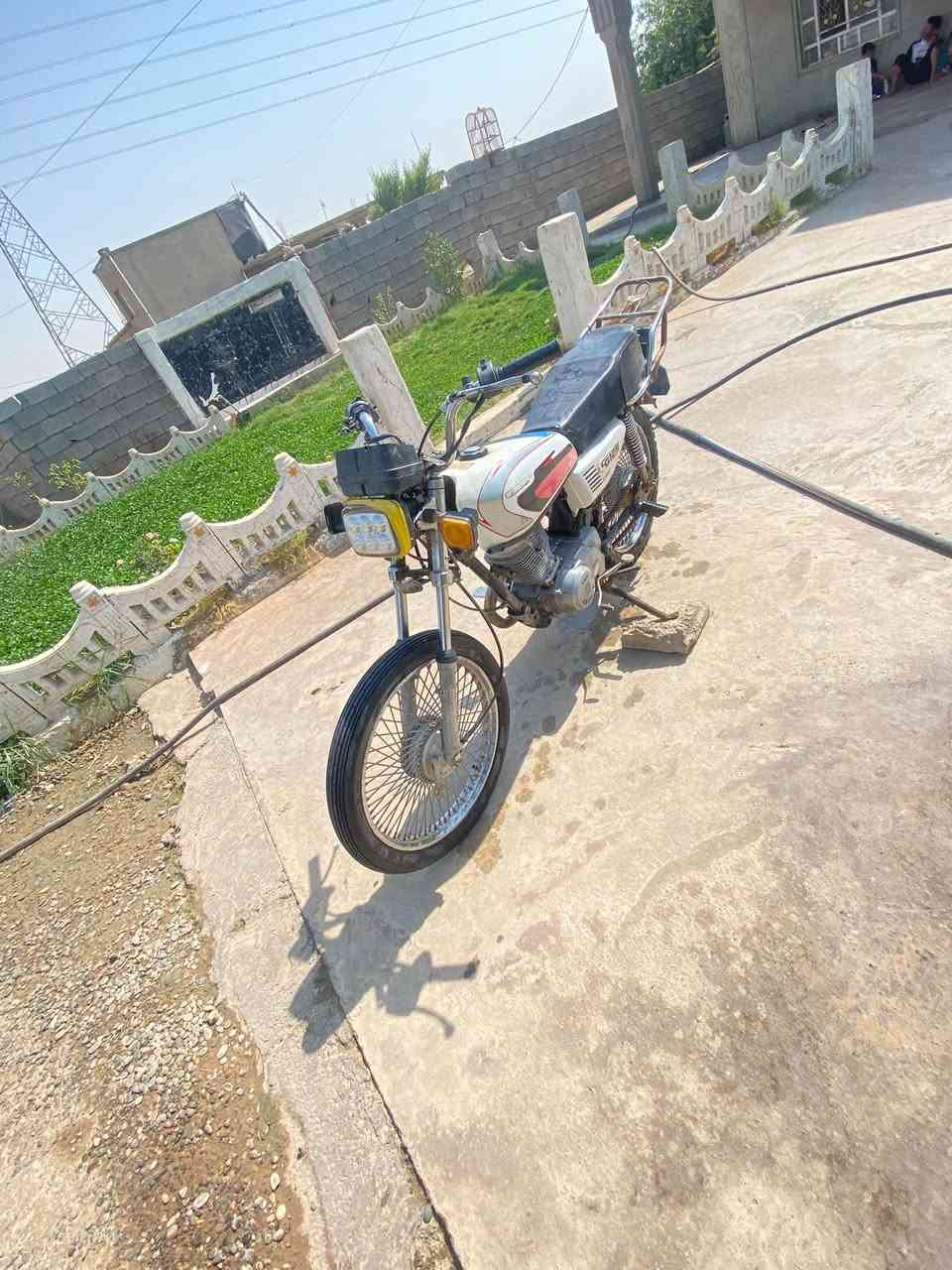 ماطور للبيع. محرك دمعه  شاصي شرط
وياله شرط
كهربايات 
اشاير وره موجودات بل كارتون 
كهربايات شغاله 
وياله جدد
دبلات وره جدام شغاله 
السعر 250وبي مجال 
محرك لا صوت اتفيلس ولا كرنك ولا هل سوالف كلهة 
هـ*********** مكان جنوب الموصل قاطع السبعاوين
