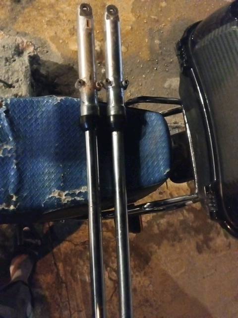 سلام عليكم دبلات اربعه كير اماميه بعده نضيفه مابيه بس شخط شويه يعني مايثر ودبلات مو طاكه ومطلع اي دهن سعره 20 وبيه مجال لستفسار على رقم ***********