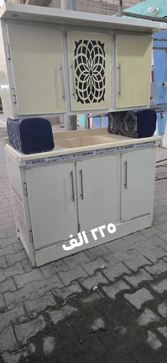 كاونترات وتخم مستعمل الاسعار داخل الصور
عنوان نجف حي الرحمه شارع٢٠ مجمع العائله ***********وات ساب فقط فيس غير متواجد
