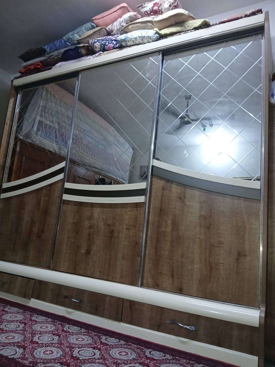 سلام عليكم غرفه مستخمه تركيه الى البيع ومكينه خياط الى بيع وجربايه ام نفر تواصل واتساب ***********
