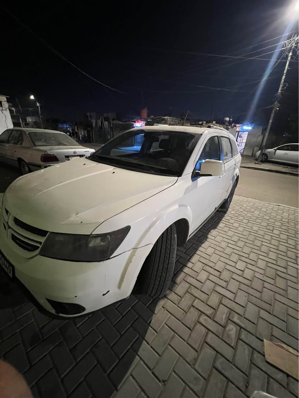 دوج جورني ٢٠١٨ كروز رود
سته سلندر
سبعة راكب
كشنات جلد
ثلاث قطع تبريد
المحرك والگير مكفولات
الحدادة 80%
رقم بصرة بأسمي
حادثها مبين بالصور والسونار مالها ورقم الشاصي موجود ايضاً لليحب يطلع تقريرها 
السعر 155$ 
للاستفسار الاتصال على الرقم *********** البصرة, العراق
