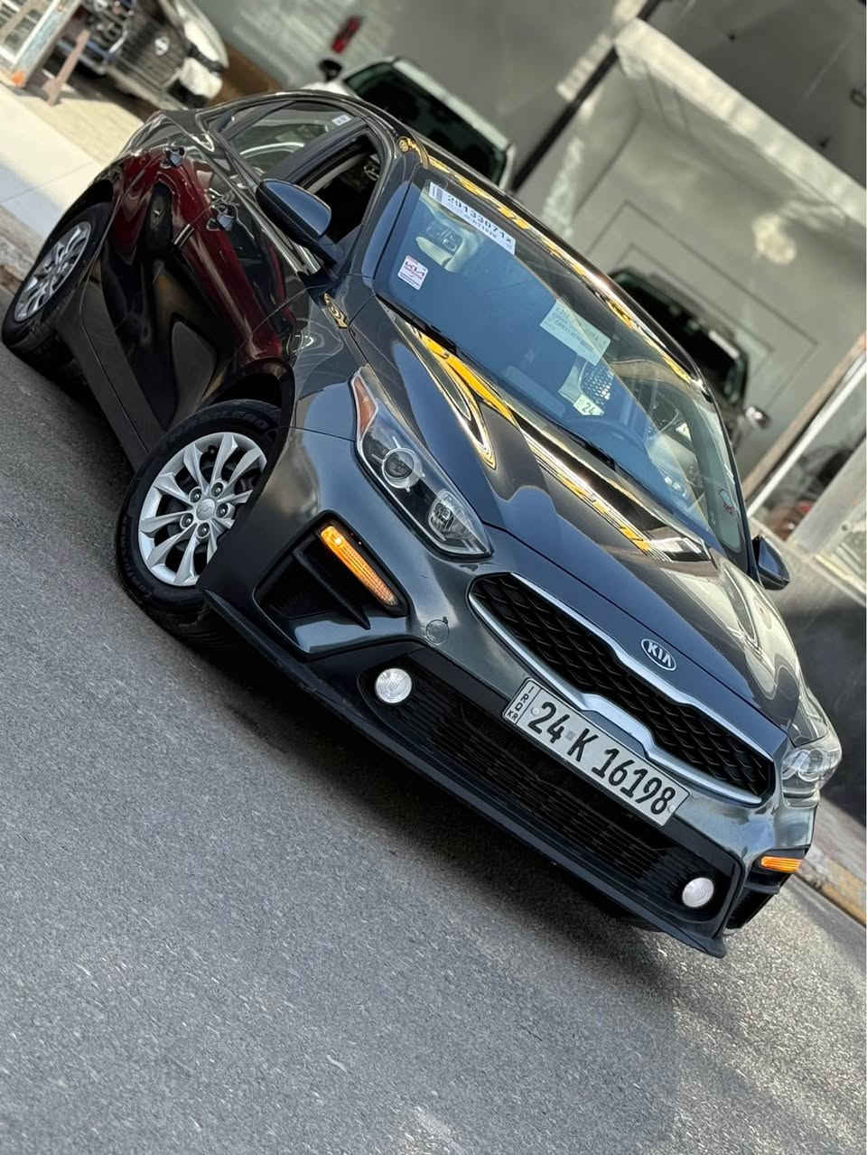 🚗 للبيع: كيا فورتي fe  موديل 2021
📍 مكان السيارة :  موصل مدينه المعارض الجديده 
معرض الركن الذهبي 
📞 للتواصل: واتس اب    ***********
                                              *********** 
🛠️ المحرك: 4 سلندر 2000 دوش المرغوب
السعر 119$🔥🔥
⚙️ المواصفات:

• شاشة كبيرة وكاميرا
• CarPlay و android
• تحكمات ستيرن
• أوتو ستوب
• قيادة ذاتية
• تحديد سرعة وتحديد مسار
• رادارات أمامية وجانبية وخلفية
• مثبت سرعة
• مانع انزلاق
• 3 انضمة قيادة

⚠️ أضرار السيارة: 
جاملغ خلفي صبغ 
4 قطع كلير امريكي 
• بجم كبس ✅
بدووون دواخل ✅
بدووون ايربك ✅

📌 تفاصيل إضافية:
• السيارة رقم دهوك شرط التحويل 
• لون السيارة نفطي 🩶
• الكير والمحرك بحالة ممتازة – شرط الفحص
• صدر وخلف "بلادي"
• الرادار وحجر البيئة والكزوز  كلها أصلية
• السيارة بحالة ممتازة وبدون مصاريف
السعر 119$🔥🔥🔥 موصل, نينوى
