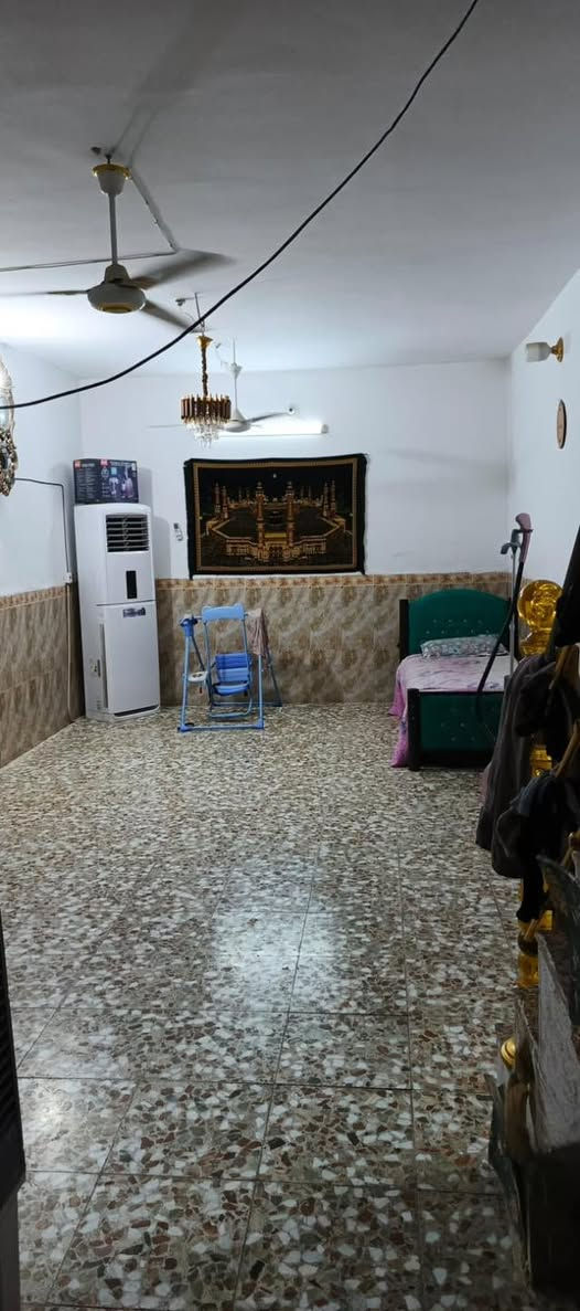 🏠 / دار للبيع مساحة٢٥٠م  طابو زراعي سند ٢٥

🧱 / البناء يحتوي على طابقين الطابق الارضي غرفتين نوم وهول وصحيات ومطبخ واستقبال وترك وصحيات خارجيه وحديقه والطابق الارضي بناء 2018
الطابق الفوك 3 غرف نوم هول وصحيات بناء 2024
الطابق الثاني كلشي كامل ماعده غرفتين وهول باقيلهن بياض وارضيه

الموقع 🌏 / خلف معمل ابو كيره 

للأستفسار مراسلة الصفحة أو الاتصال على الارقام التالية 
***********
***********
