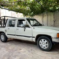 سەرەتا بەناوی خوا.... ئەم توێتا بۆفرۆشتن 25گەڵا 4وای 6گێڕی پێش دیسک بە...