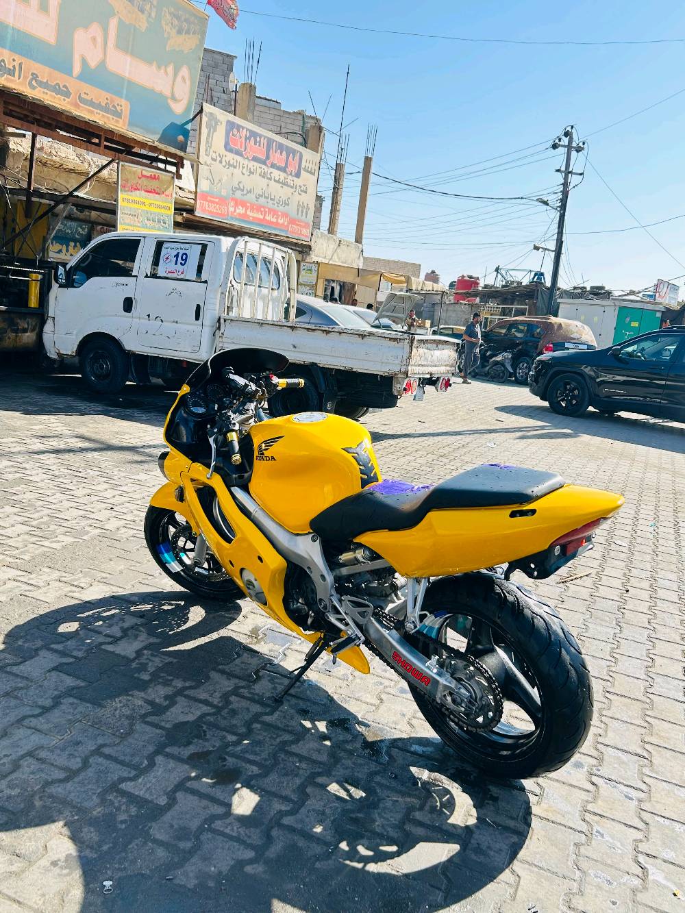 سلام عليكم 
دراجه للبيع نوع SBR
حجم 600 كامله مكمله من جميع النواحي 
رقم وسنويه انكليزي تحويل شوكت ميعجيك 
كفرات مصبوغه جماليه توحيد لون 
السعر 31 وبيه مجال للطيبين 
رقم الهاتف ***********