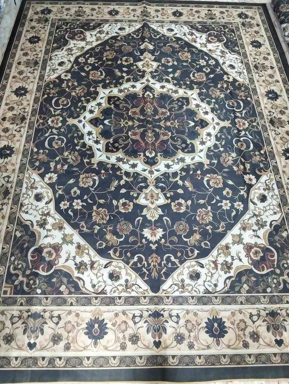 عرض فقط اليوم ب15
ثري دي قياس 3 في 4 ياردة 
العنوان شارع الجاهزة مقابيل محل كرزات حمودي يوجد توصيل ***********
