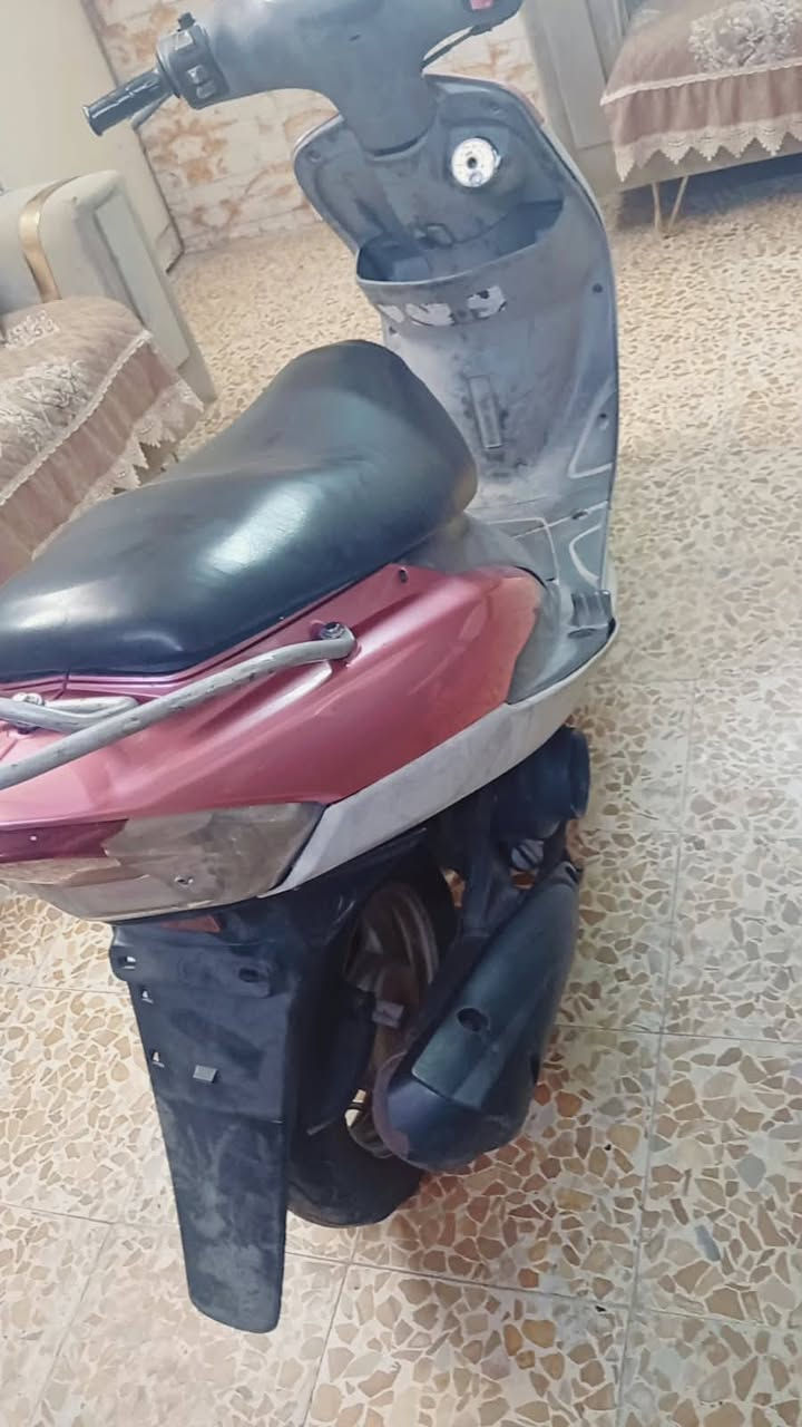 سلام عليكم للبيع دراجه
ماكس منغولي 
دراجه كامله اي نقص مابيهه 
اشاير+هورن+ بكلايت امامي كلهن شغالات + سلف  / نص نكره تشتغل 
دراجه نضيفه/مكاني بغداد نهايه حي اور ***********
