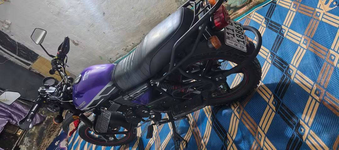 السلام عليكم
دراجه دايون موديل 23 سعر مليونين و 350 بيه مجال رقم بغداد دراجه مقفوله من فتح محرك كير ، لون بنفسجي عنوان بغداد الغزالية رقم ***********
