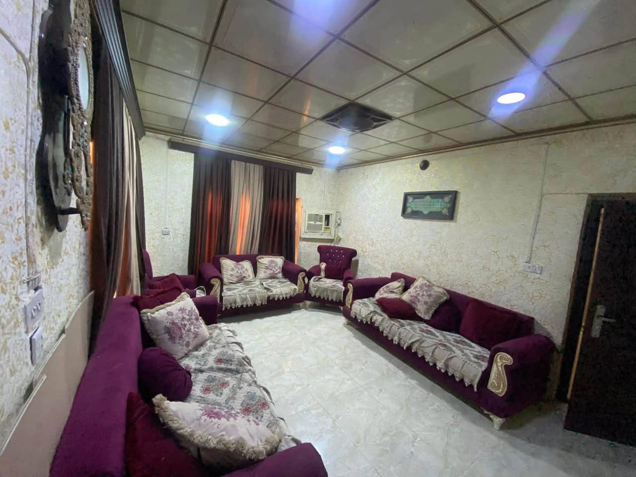 🏠 دار طابو صرف للبيع
الموقع📍 حي المعلمين، قبل فلكة حجي عليوي بشارع.
🔹 المساحة: 240 م².
تفاصيل الدار :يتكون من طابقين 
الطابق الأول: استقبال كبير، صالة، غرفة نوم، مطبخ، صحيات وحمام.
الطابق الثاني: 3 غرف نوم (غرفتان كبيرتان وغرفة صغيرة).

📞 للتواصل والاستفسار:
***********
